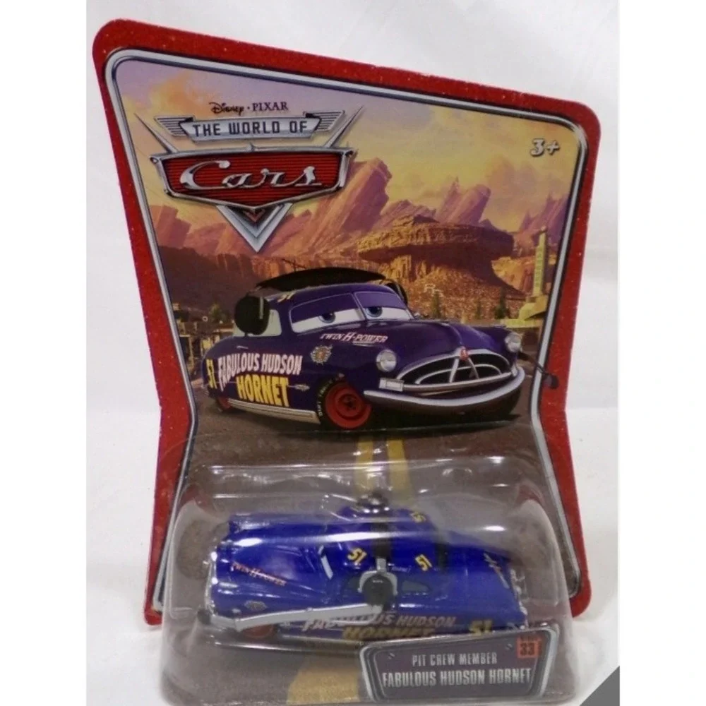 New Disney Pixar World of Cars Pit Crew Member Fabulous Hudson Hornet